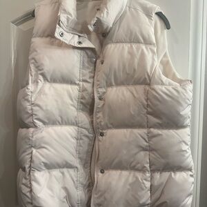 Old Navy Women's Light Cream Puffer Vest